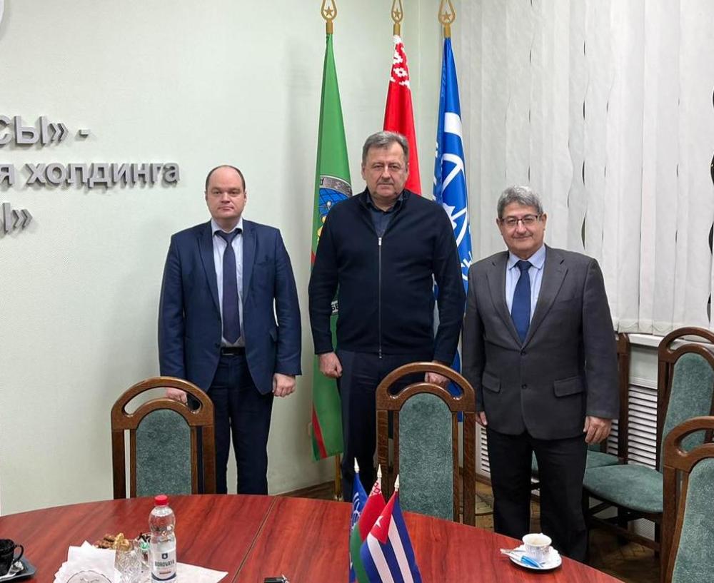 О переговорах с Чрезвычайным и Полномочным Послом Республики Куба в Республике Беларусь господином Сантьяго Пересом.